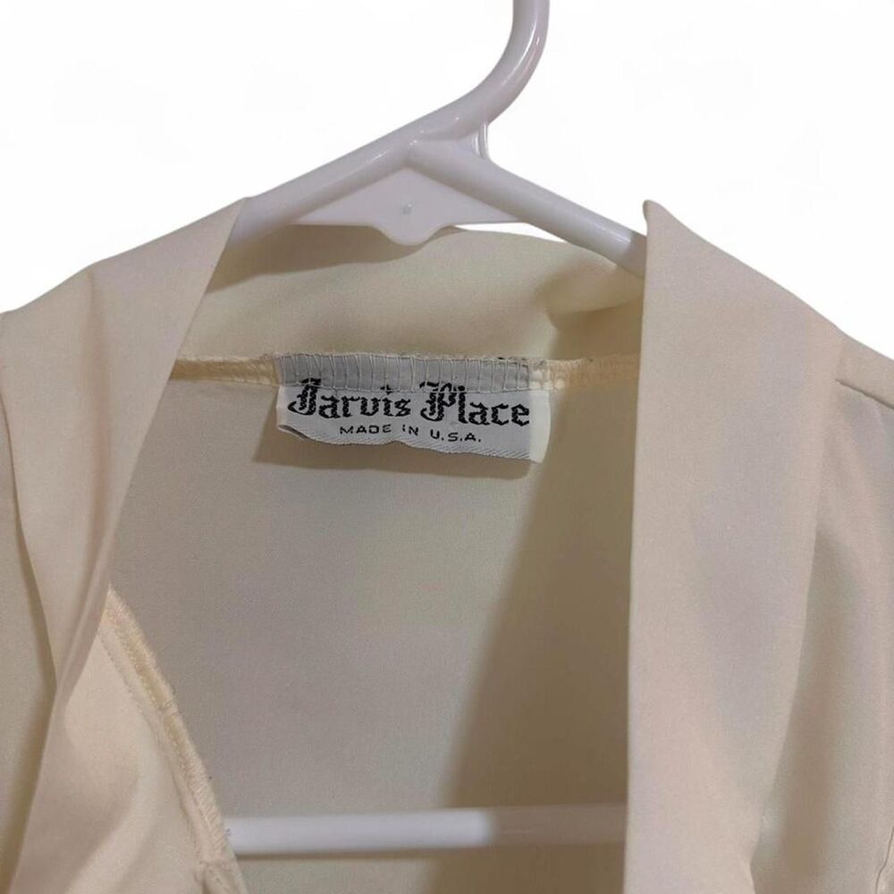 VINTAGE Women's Cream and White Blouse - Picture 3 of 7